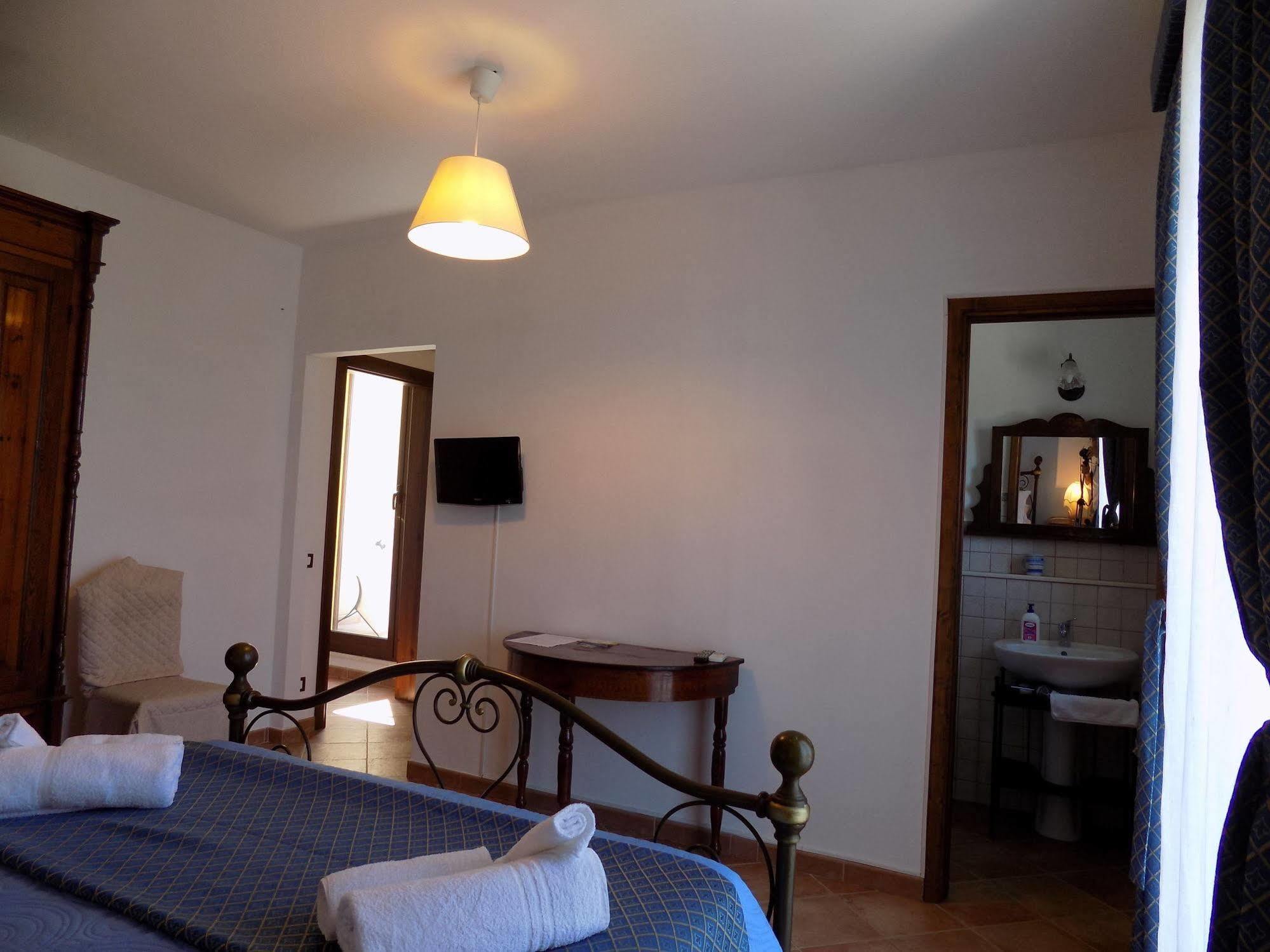 トッレ・ヌビア - Vista Egadi - Bed & Breakfast エクステリア 写真